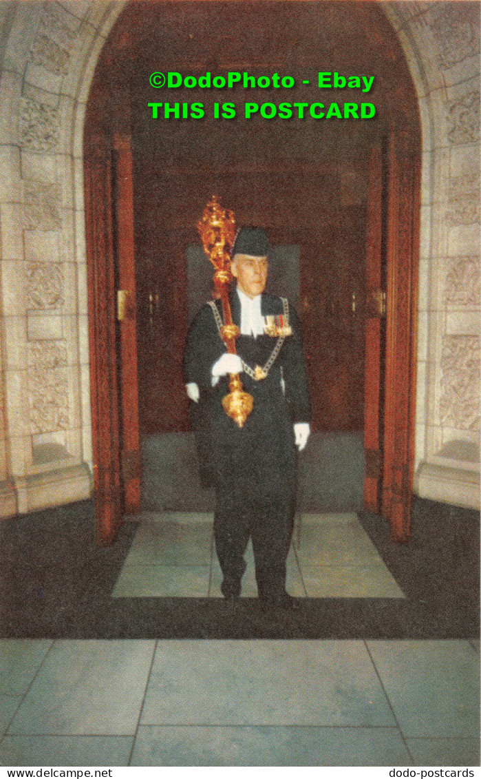 R359108 The Sergeant At Armes Carrying The Mace Leaving House Of Commons Chamber - World