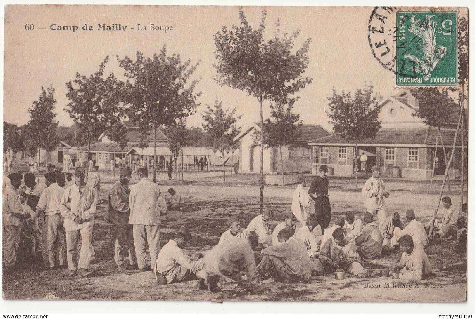 10 . MAILLY LE CAMP . LA SOUPE . SOLDATS . 1915 - Mailly-le-Camp