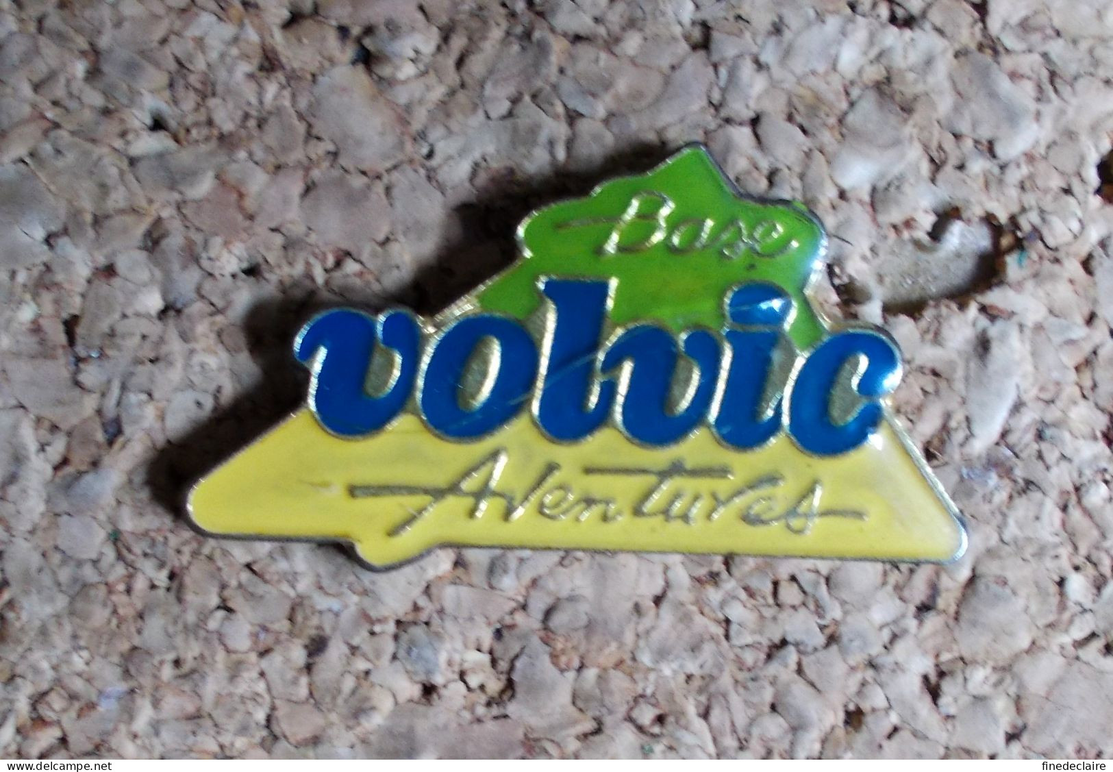 Pin's - Base Volvic Aventures - Beverages