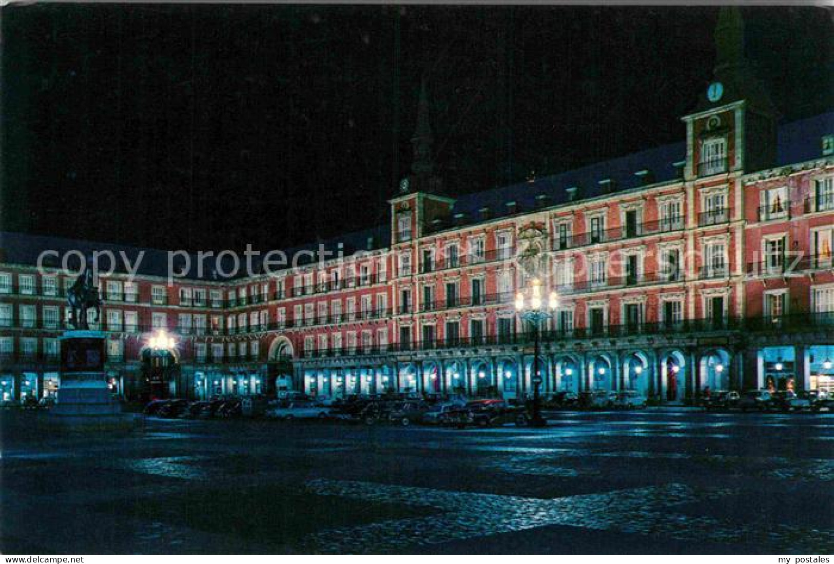 72787996 Madrid Spain Vista Nocturna De La Plaza Mayor Madrid - Andere & Zonder Classificatie