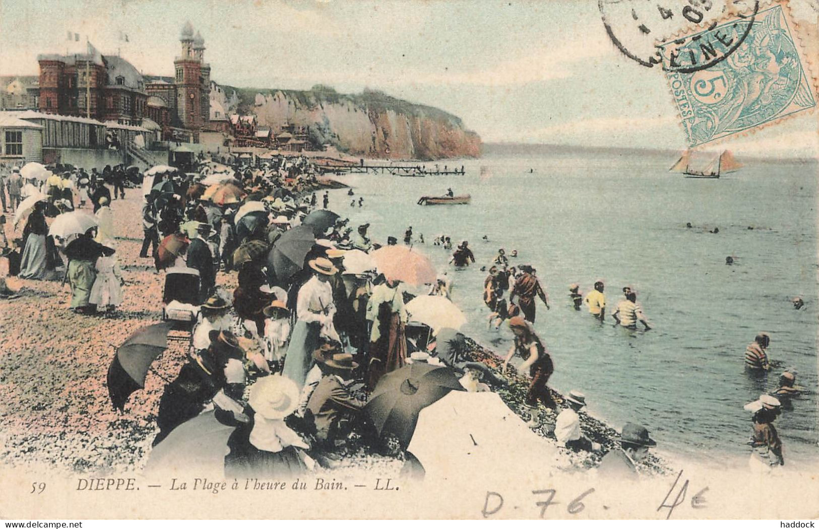 DIEPPE : LA PLAGE A L'HEURE DU BAIN - Dieppe