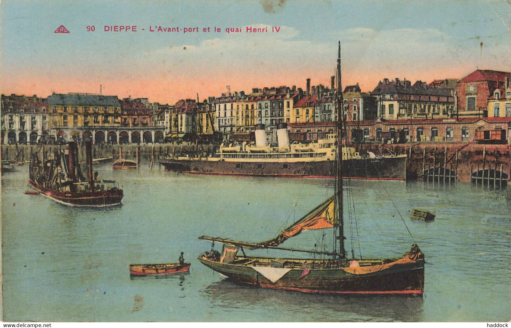 DIEPPE : L'AVANT PORT ET LE QUAI HENRI IV - Dieppe