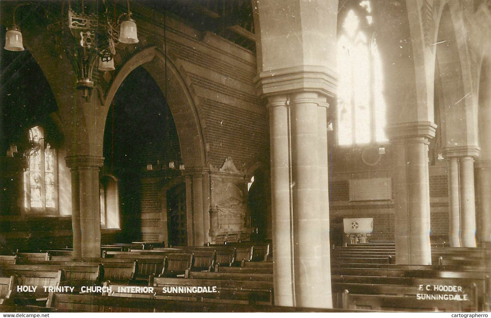 Sunningdale Holy Trinity Church Interior Photo Postcard F. C. Hodder - Other & Unclassified