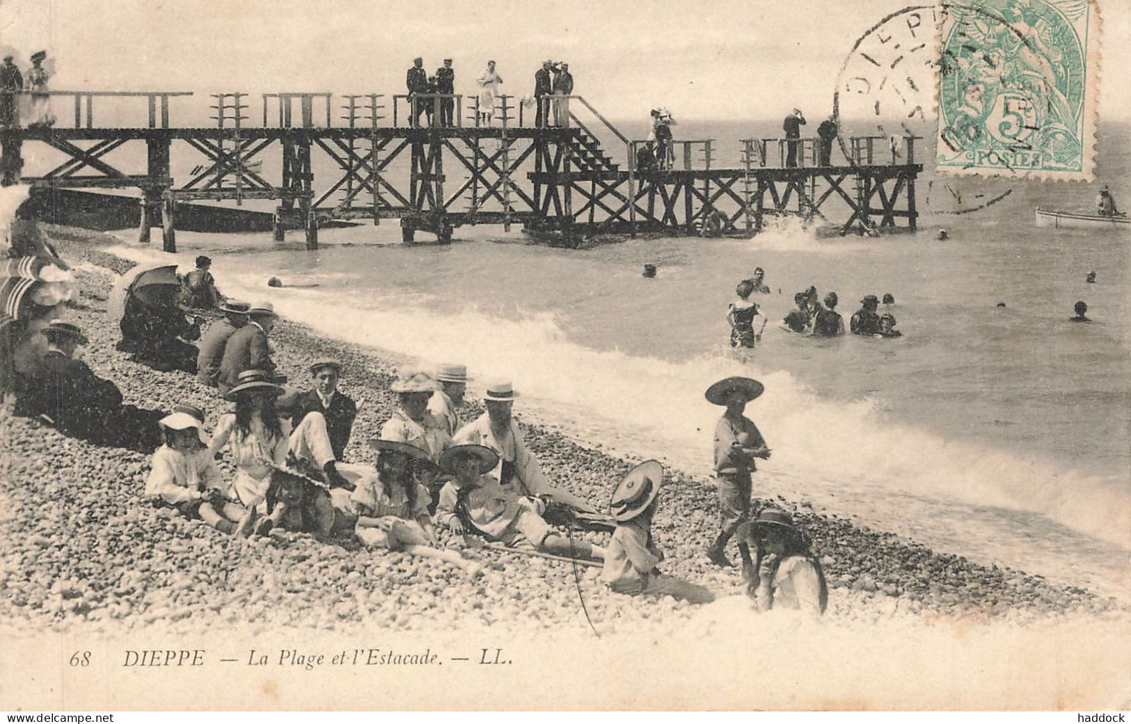 DIEPPE : LA PLAGE ET L'ESTACADE - Dieppe