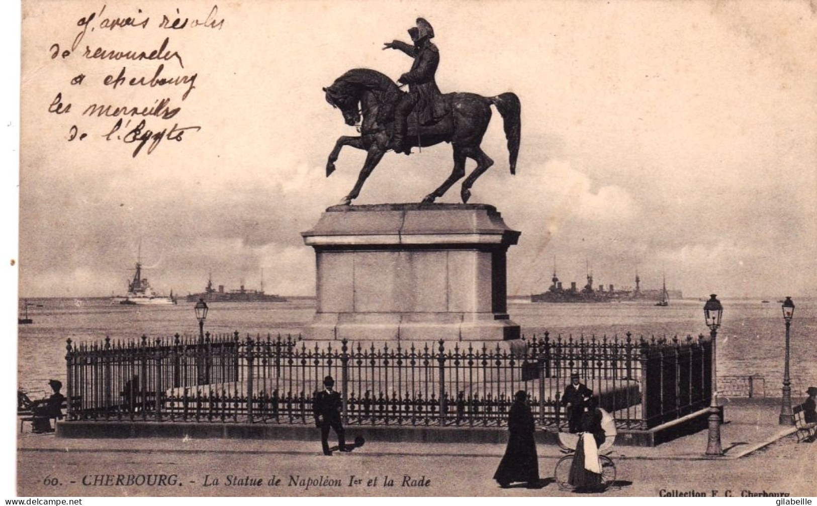 50 - Manche -  CHERBOURG - La Statue De Napoleon Ier Et La Rade - Cherbourg