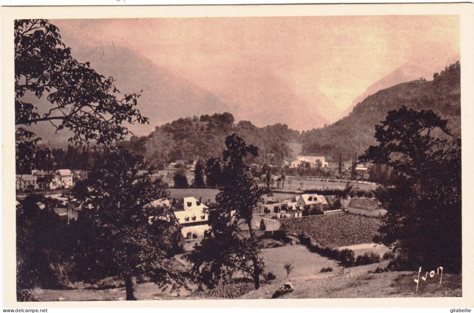 65 - Hautes Pyrenees - ARGELES - GAZOST - Le Village Vu De La Route D Estain - Argeles Gazost