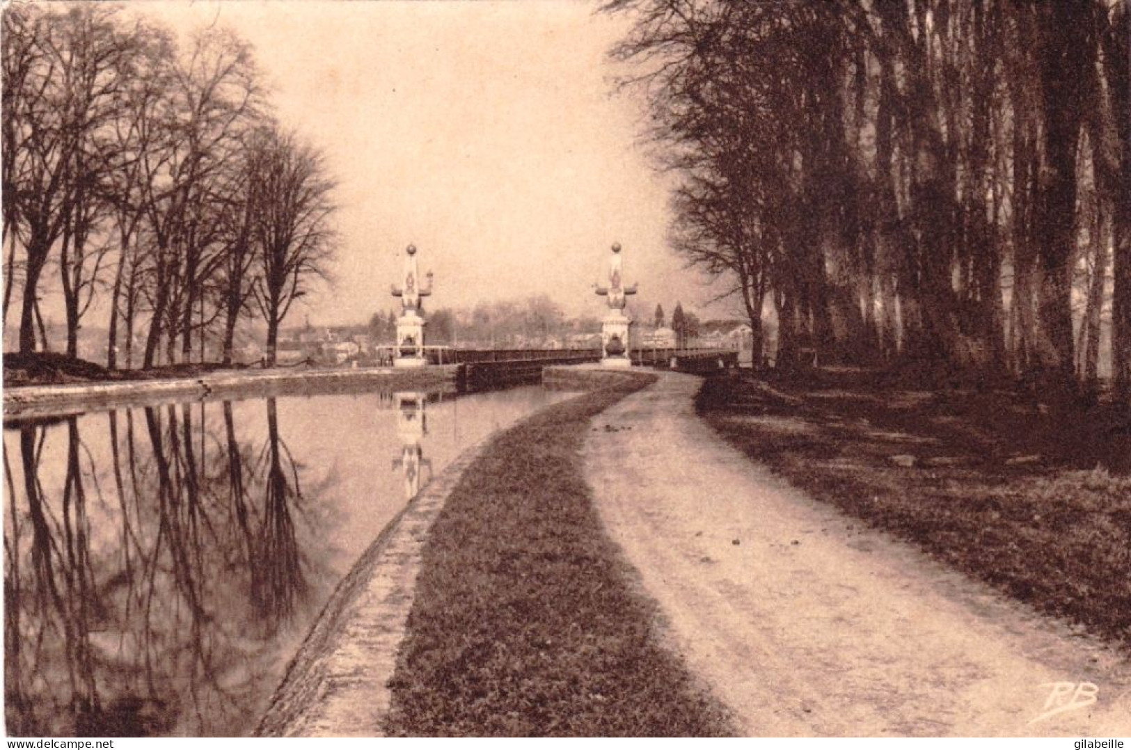 45 - Loiret -  Canal De BRIARE - Entrée Du Pont - Briare