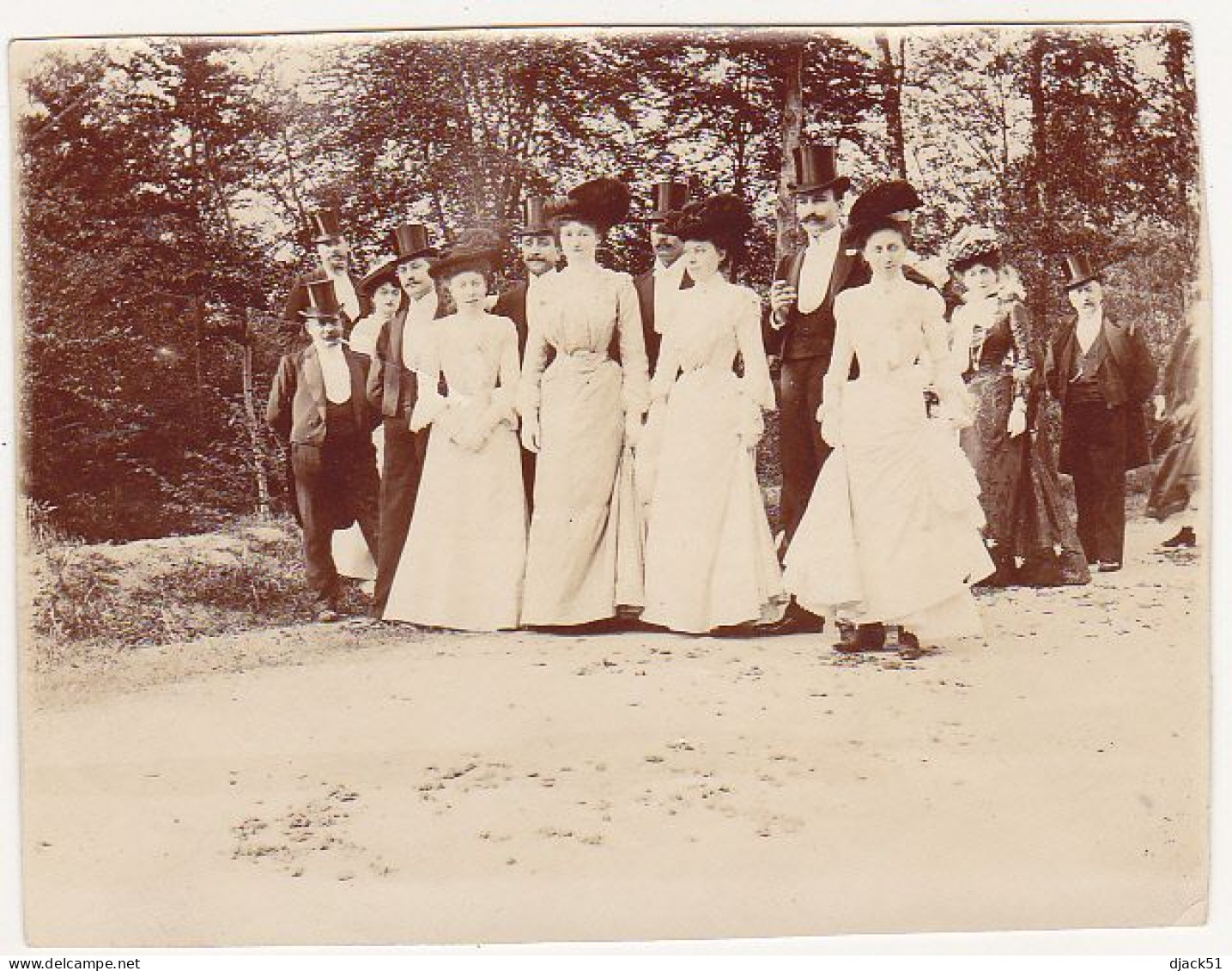 Lot De 6 Anciennes Photographies Amateur / Fin 1800 - Début 1900 / Mariage ? / Robes Longues Et Chapeaux Haute Forme - Personnes Anonymes