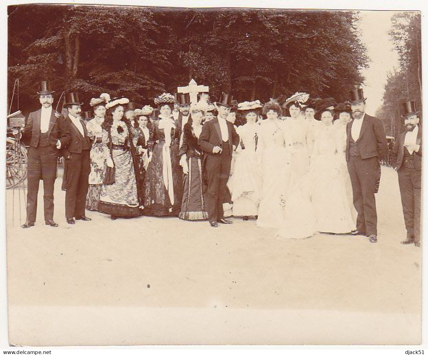 Lot De 6 Anciennes Photographies Amateur / Fin 1800 - Début 1900 / Mariage ? / Robes Longues Et Chapeaux Haute Forme - Personnes Anonymes