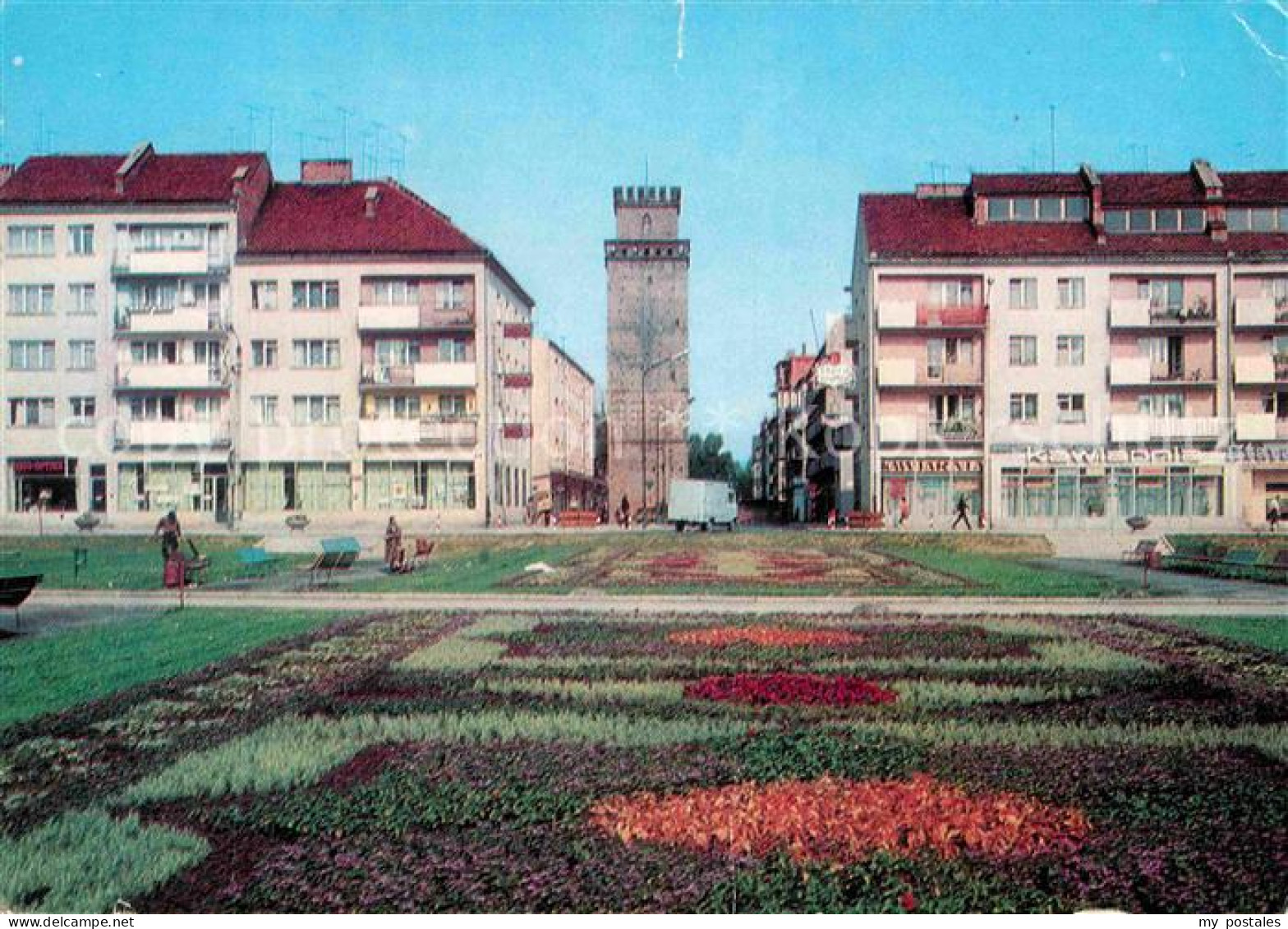 72785548 Nysa Turm Platz Blumenwiese Nysa - Polen