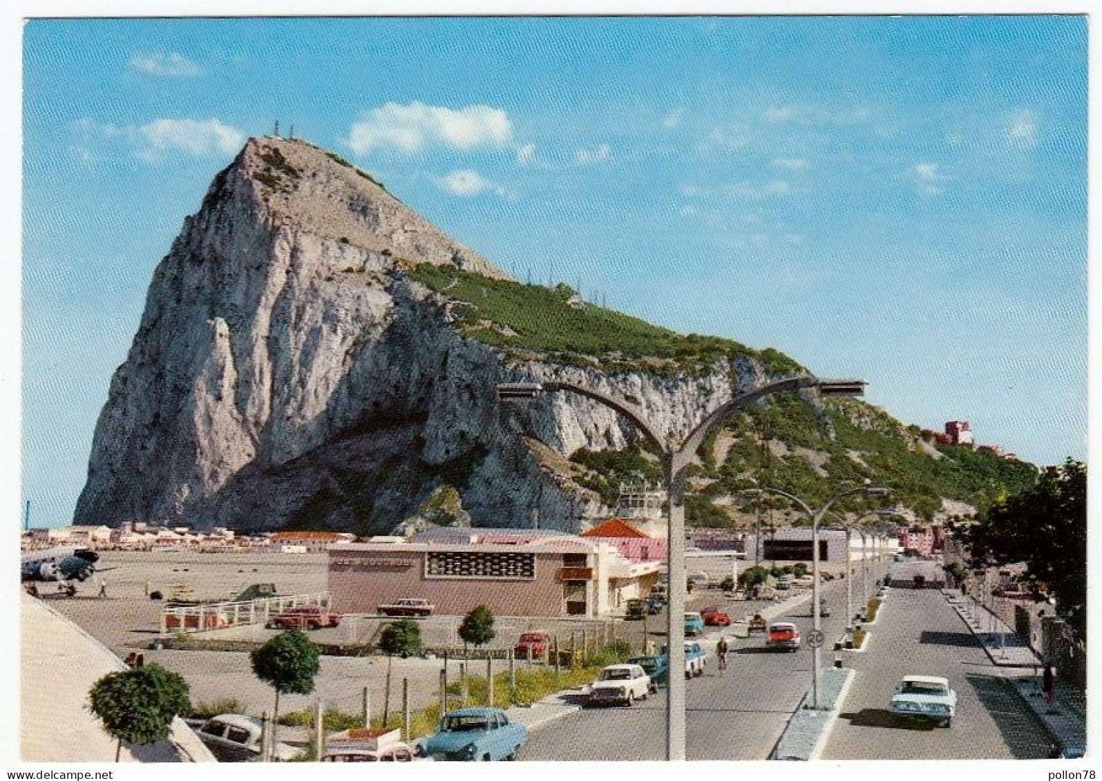 GIBILTERRA - ROCK OF GIBRALTAR FROM  WISTON CHURCHILL'S AVENUE - AEROPORTO - AUTOMOBILI - CARS - Gibraltar