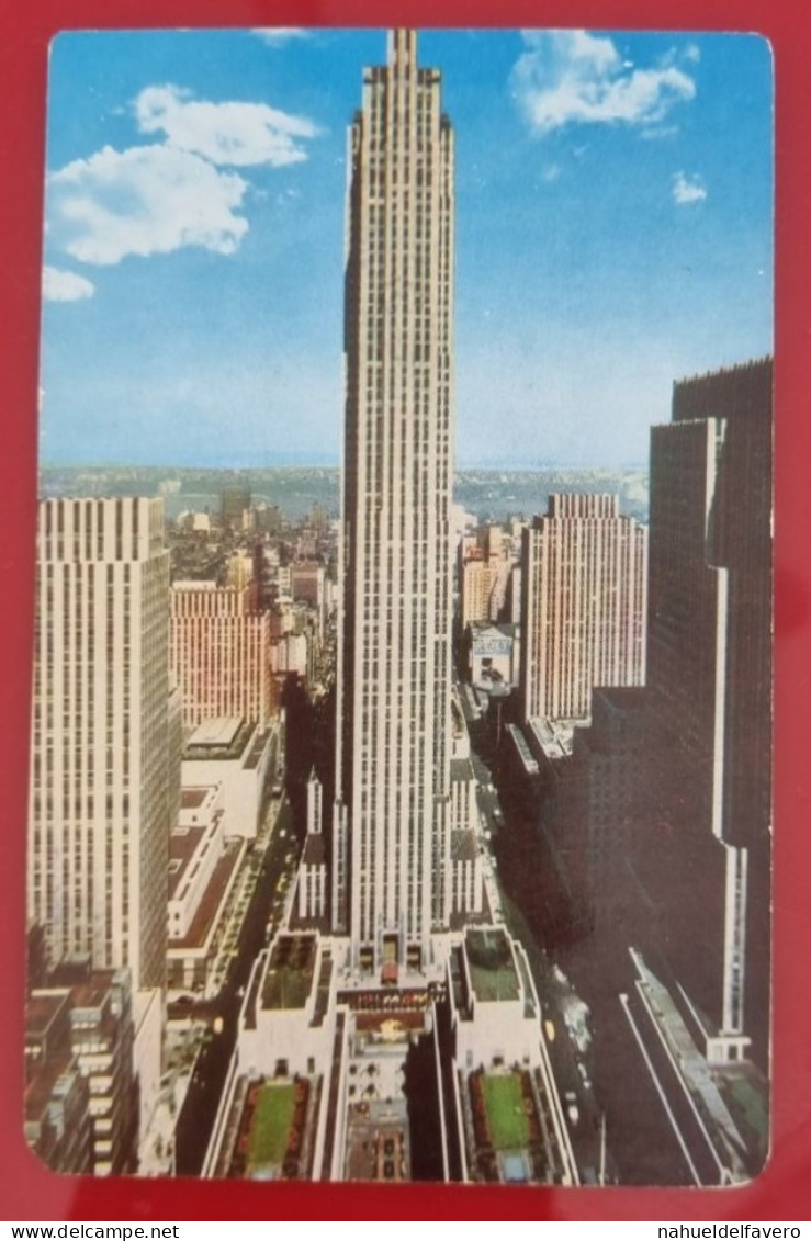 Uncirculated Postcard - USA - NY, NEW YORK CITY - ROCKEFELLER CENTER - Places