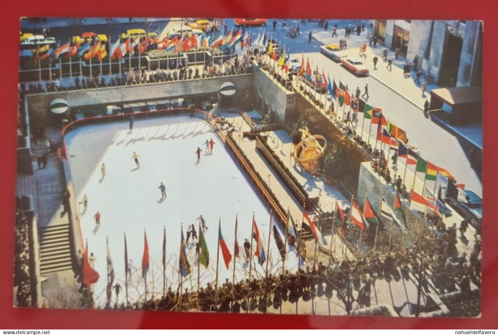 Uncirculated Postcard - USA - NY, NEW YORK CITY - ROCKEFELLER PLAZA SKATING RINK - Places