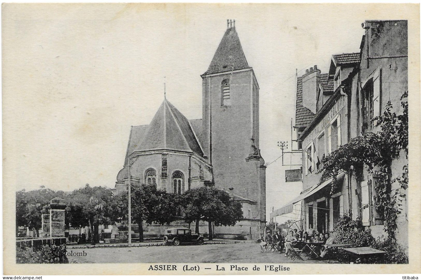 46 Assier La Place De L'église - Assier