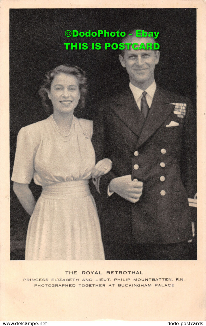 R359489 The Royal Betrothal. Princess Elizabeth And Lieut. Philip Mountbatten. R - World