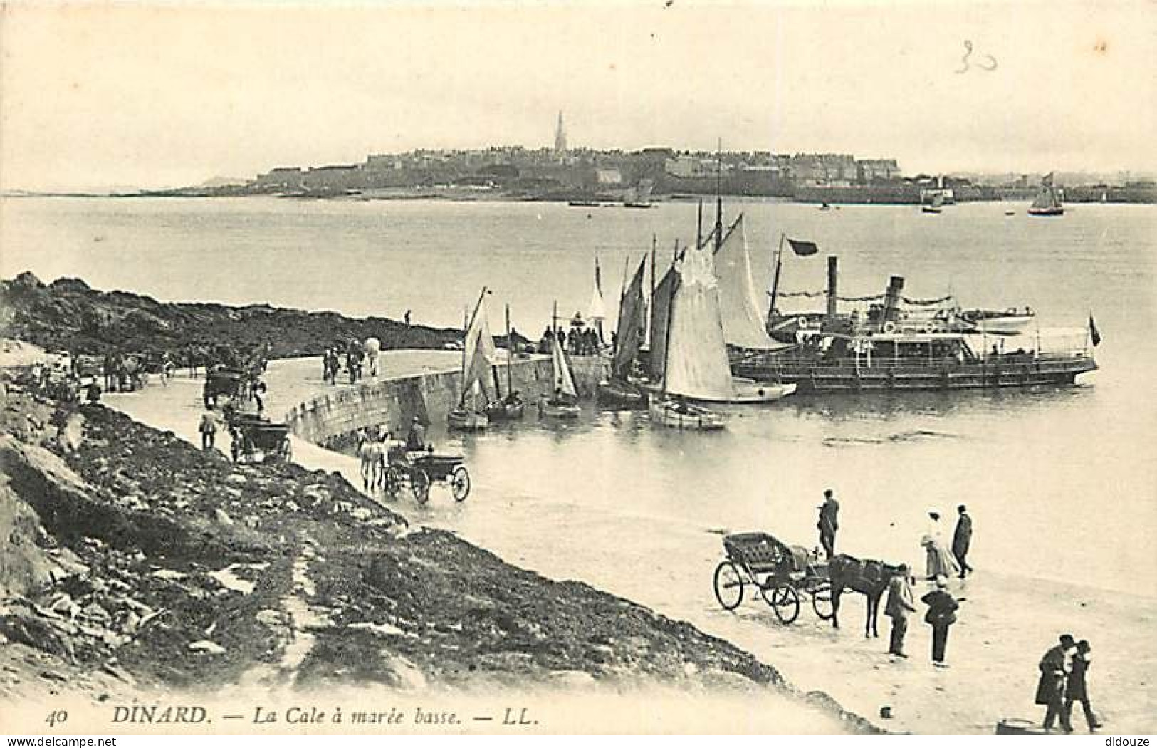 35 - Dinard - La Cale à Marée Basse - Animée - Bateaux - Attelages De Chevaux - Carte Neuve - CPA - Voir Scans Recto-Ver - Dinard