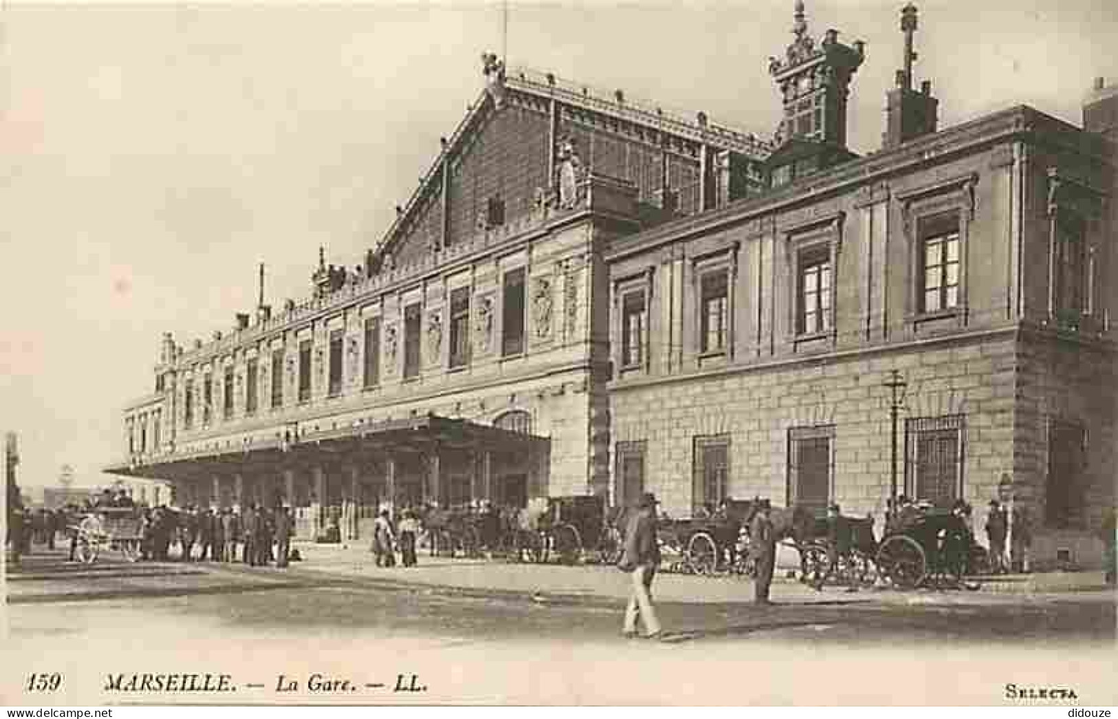 13 - Marseille - La Gare - Animée - CPA - Voir Scans Recto-Verso - Station Area, Belle De Mai, Plombières