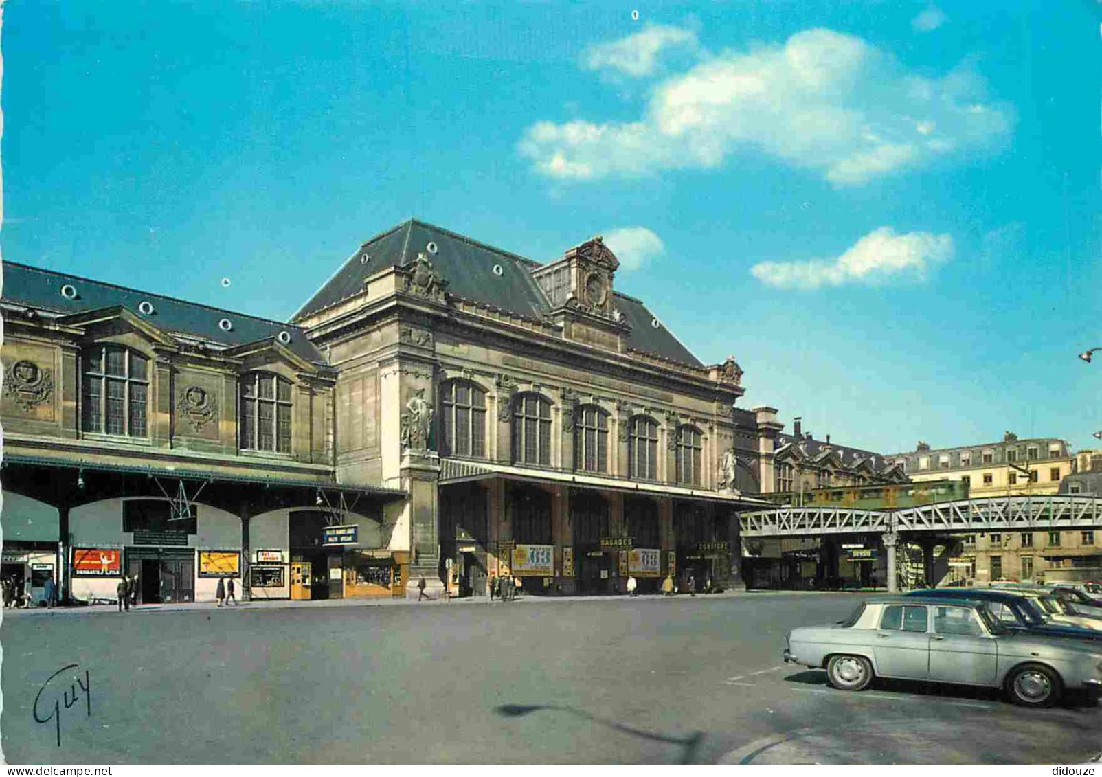 Trains - Gares Sans Trains - Paris - La Gare D' Austerlitz - La Cour De Départ - Automobiles - Carte Dentelée - CPSM Gra - Stazioni Senza Treni