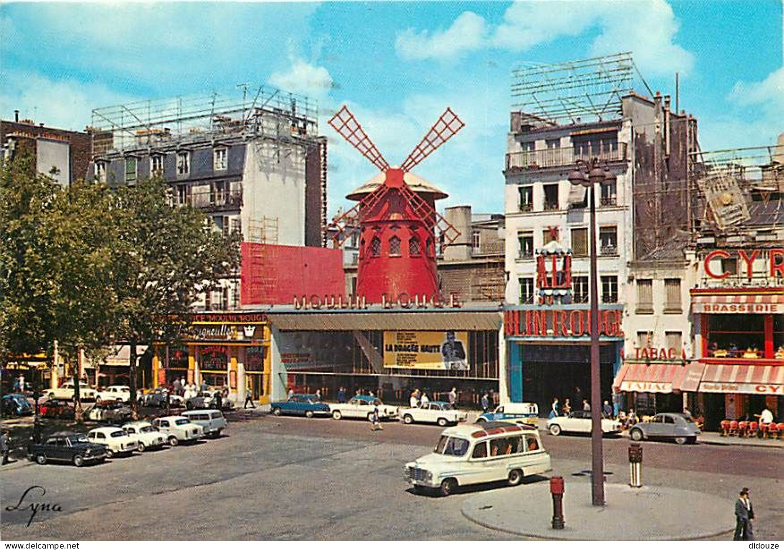 Automobiles - Paris - Le Moulin Rouge - CPM - Voir Scans Recto-Verso - Passenger Cars