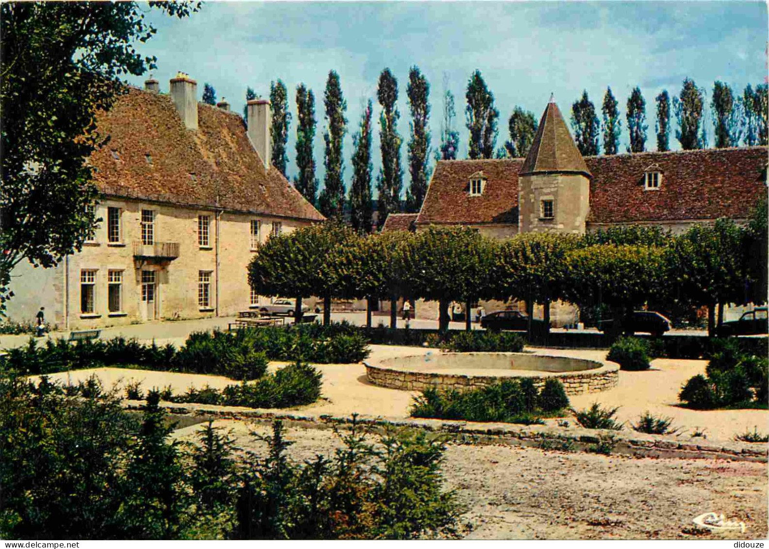 58 - Varzy - Le Château - CPM - Carte Neuve - Voir Scans Recto-Verso - Autres & Non Classés