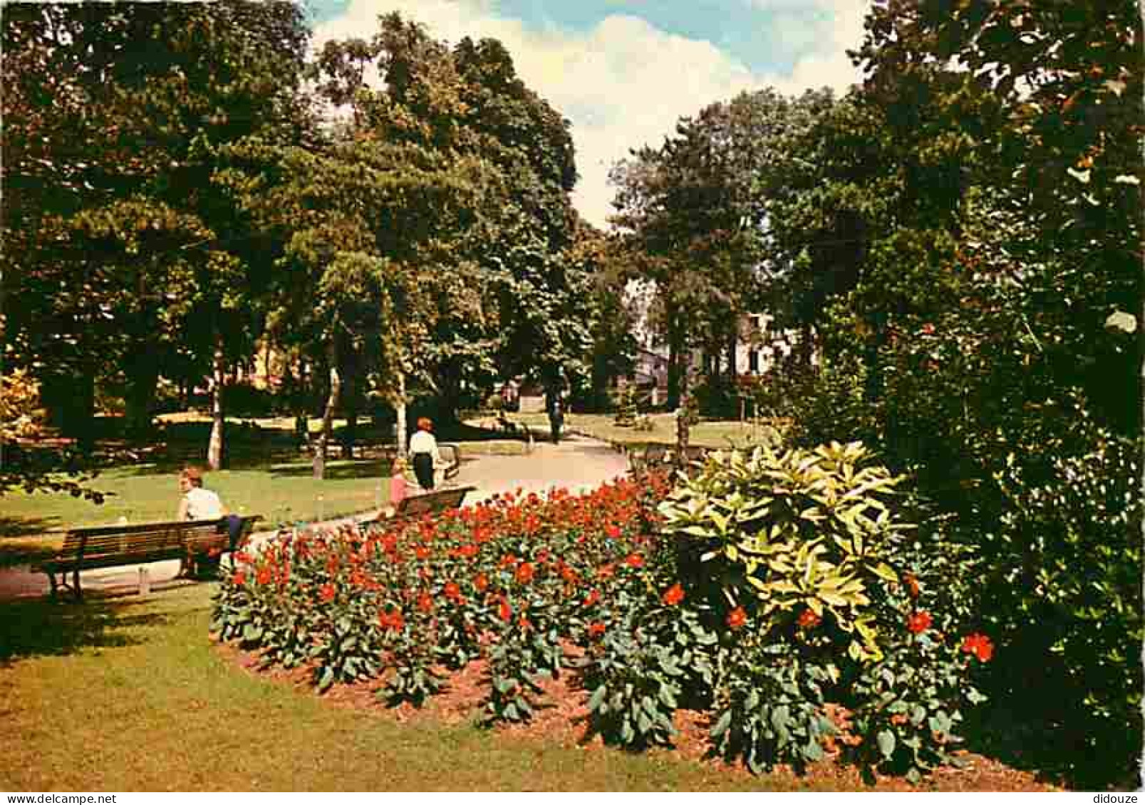 92 - Clichy - Le Parc - Automobiles - CPM - Voir Scans Recto-Verso - Clichy