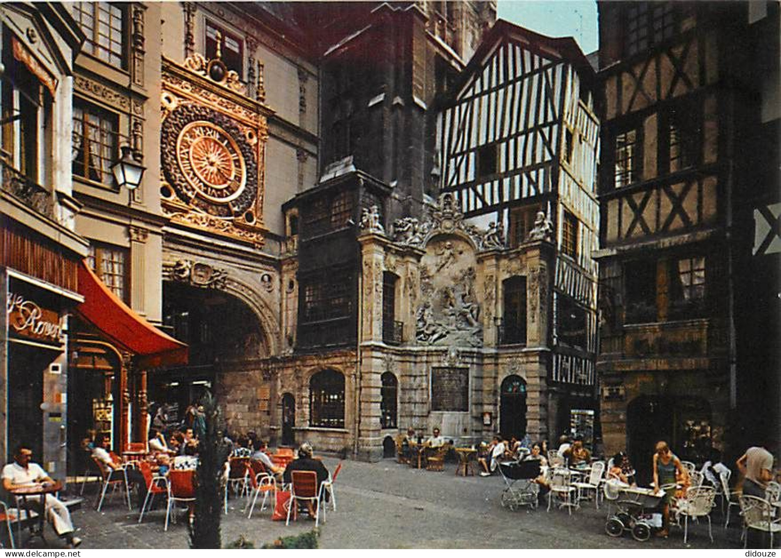 76 - Rouen - Au Pied Du Beffroi Et Du Gros Horloge Très Belle Fontaine Du XVIIIe S - Carte Neuve - CPM - Voir Scans Rect - Rouen