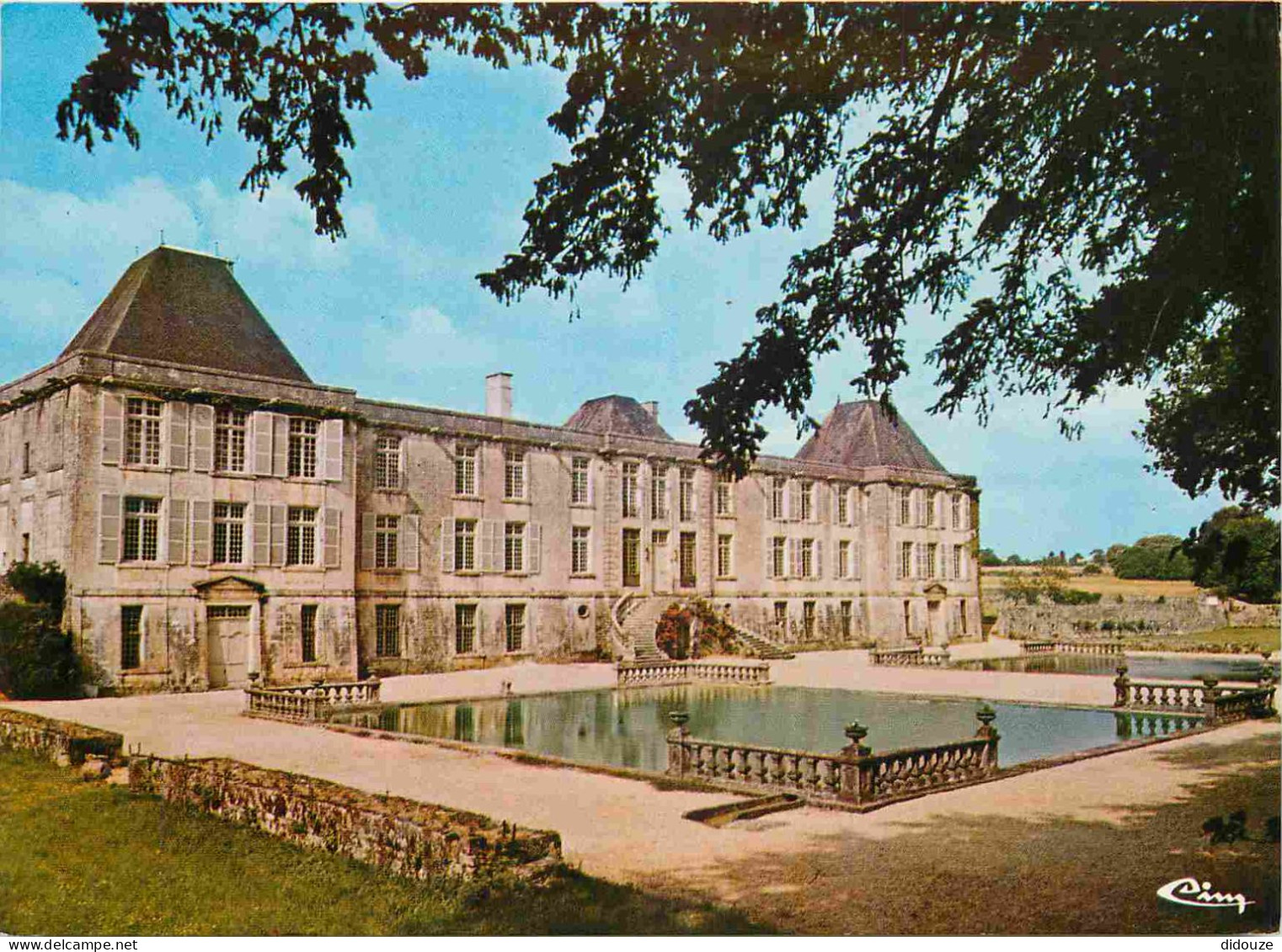 17 - Le Douhet - Château Du Douhet - CPM - Voir Scans Recto-Verso - Autres & Non Classés