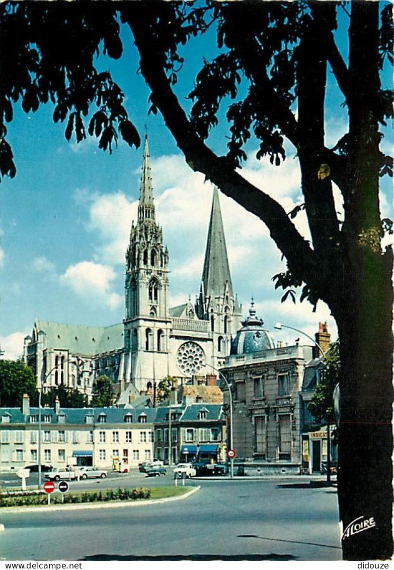 28 - Chartres - La Place Châtelet Et La Cathédrale - Automobiles - CPM - Voir Scans Recto-Verso - Chartres