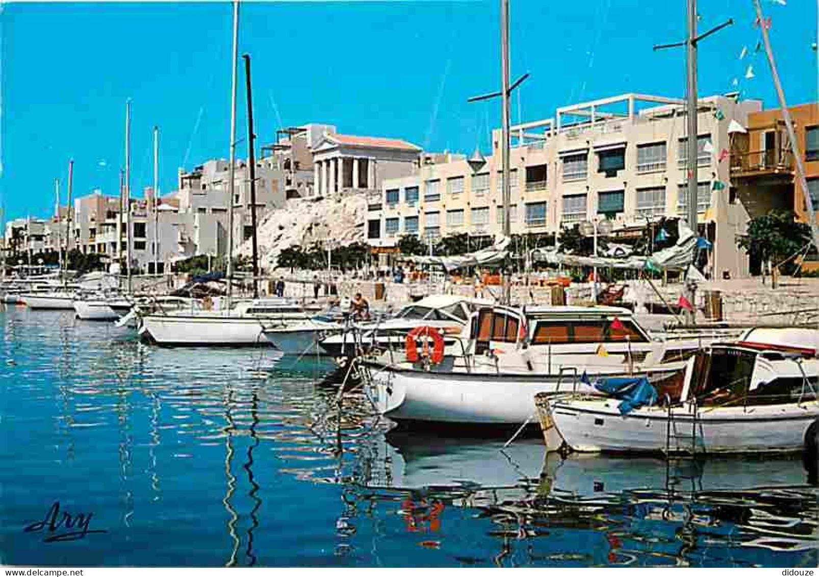 13 - Marseille - Les Iles Du Frioul - Le Port De Plaisance Et La Chapelle - Bateaux - CPM - Voir Scans Recto-Verso - Festung (Château D'If), Frioul, Inseln...