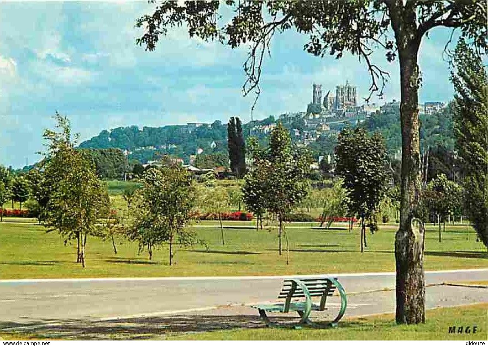 02 - Laon - Vue Générale De La Ville Haute - CPM - Voir Scans Recto-Verso  - Laon