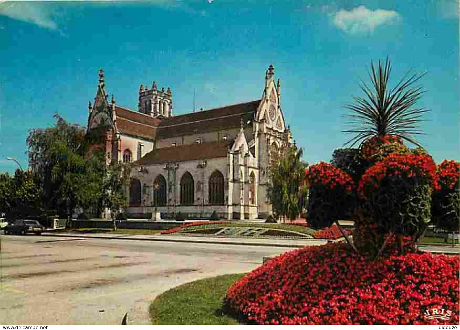 01 - Bourg En Bresse - Eglise De Brou - Fleurs - Flamme Postale - CPM - Voir Scans Recto-Verso  - Eglise De Brou