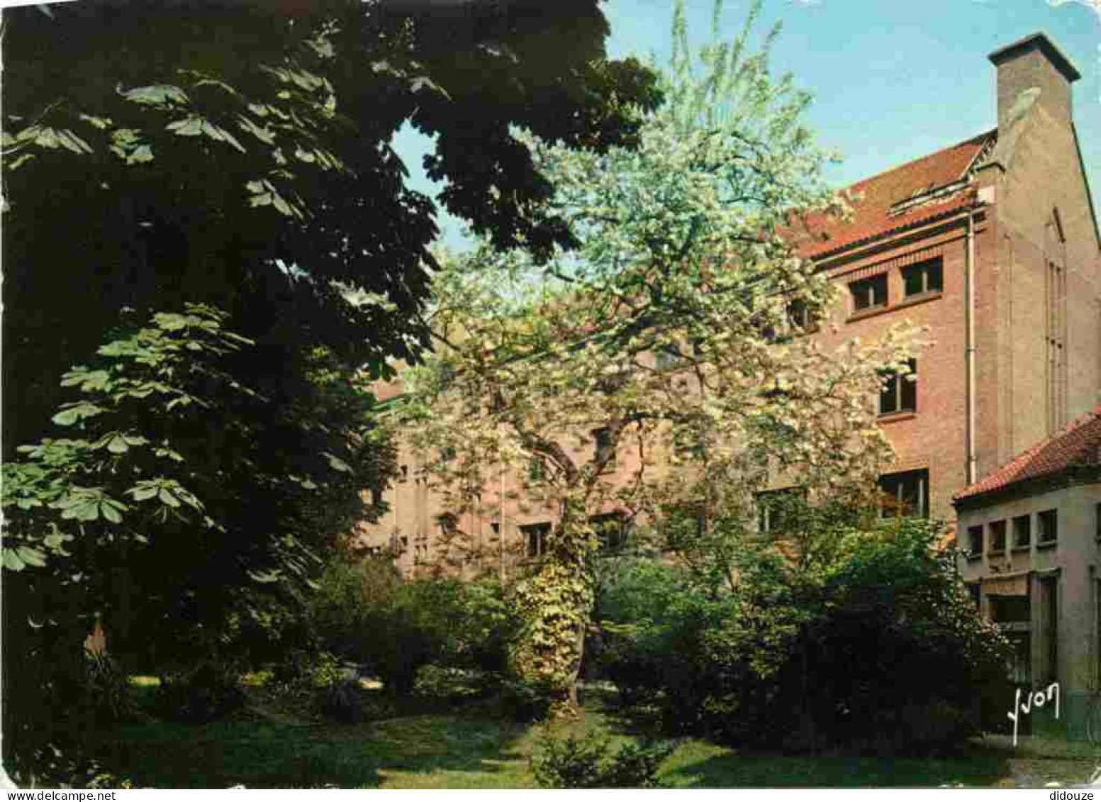 92 - Vanves - Le Jardin Des Hôtes Et Le Prieuré - CPM - Voir Scans Recto-Verso - Vanves