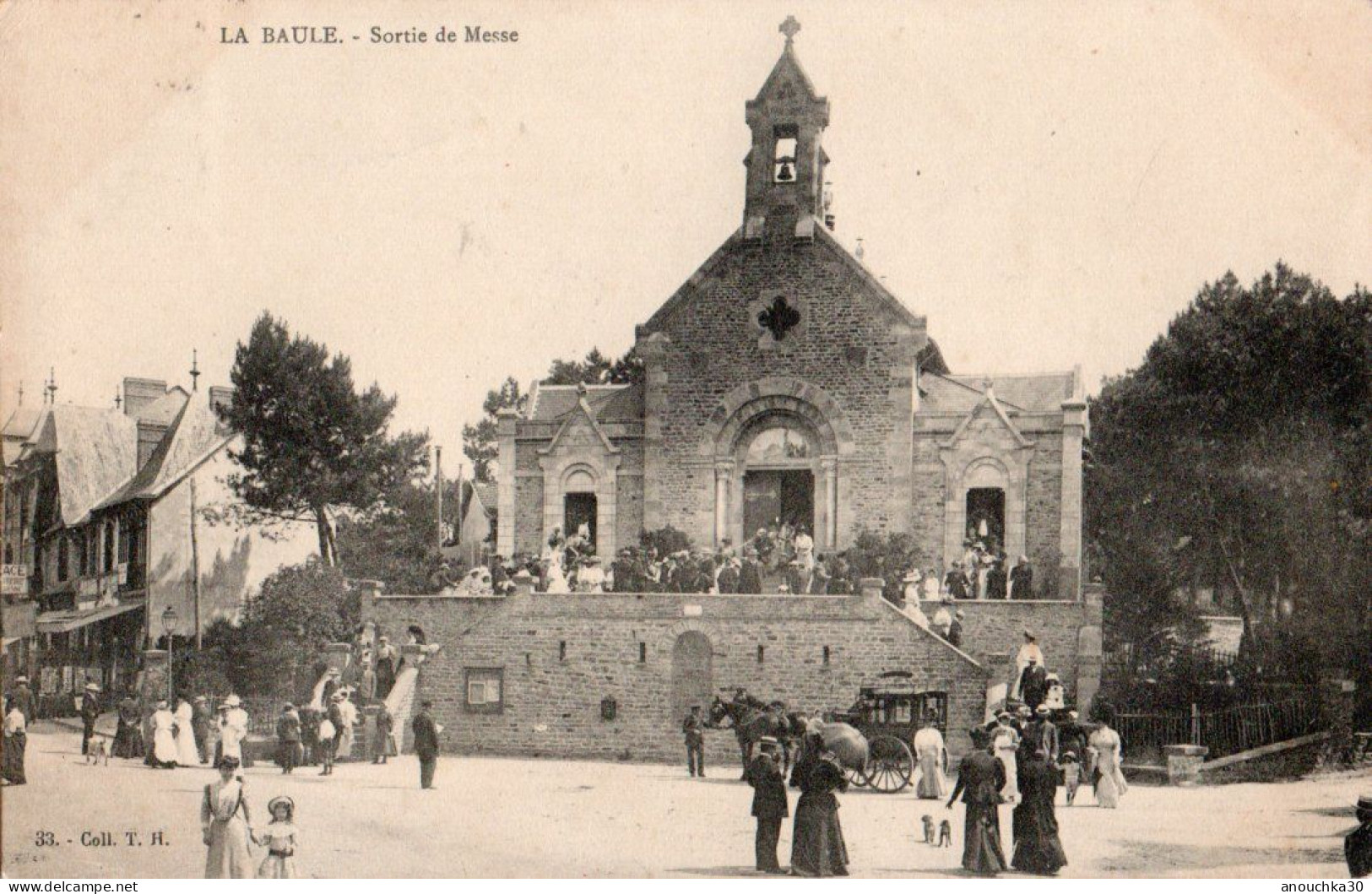 44 CPA  LA BAULE SORTIE DE MESSE - La Baule-Escoublac