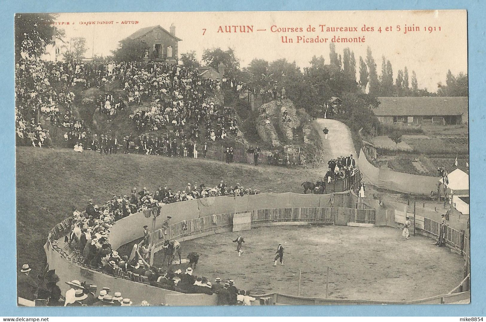 A053  CPA  AUTUN (Saône-et-Loire) Courses De Taureaux Des 4 Et 5 Juin 1911 - Un Picador Démonté  +++++ - Autun