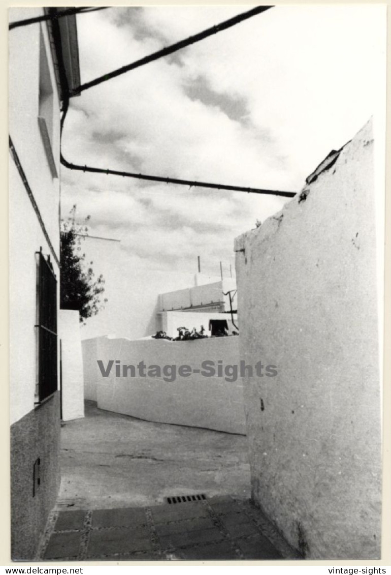 Lydia Nash: Backstreet Alley In Ibiza Town (Vintage Photo 1980s) - Europa