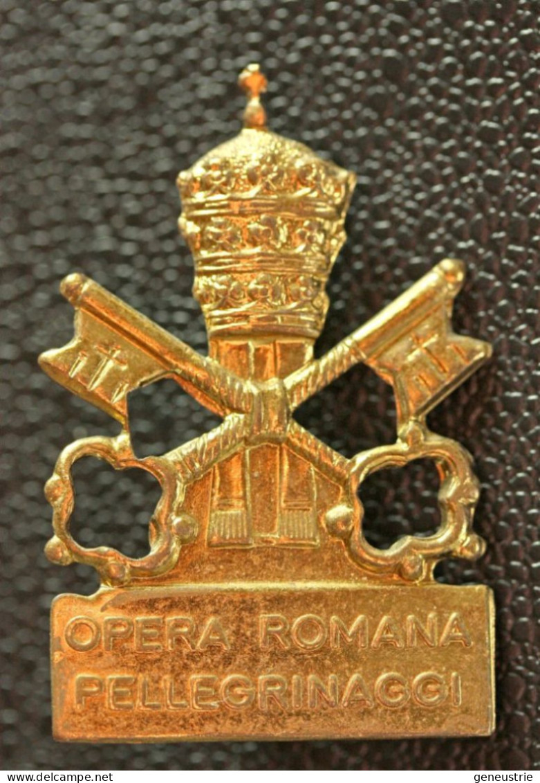 Broche Religieuse Milieu XXe "Opera Romana Pellegrinaggi" Religious  / Vatican - Rome" Religious Brooch - Godsdienst & Esoterisme