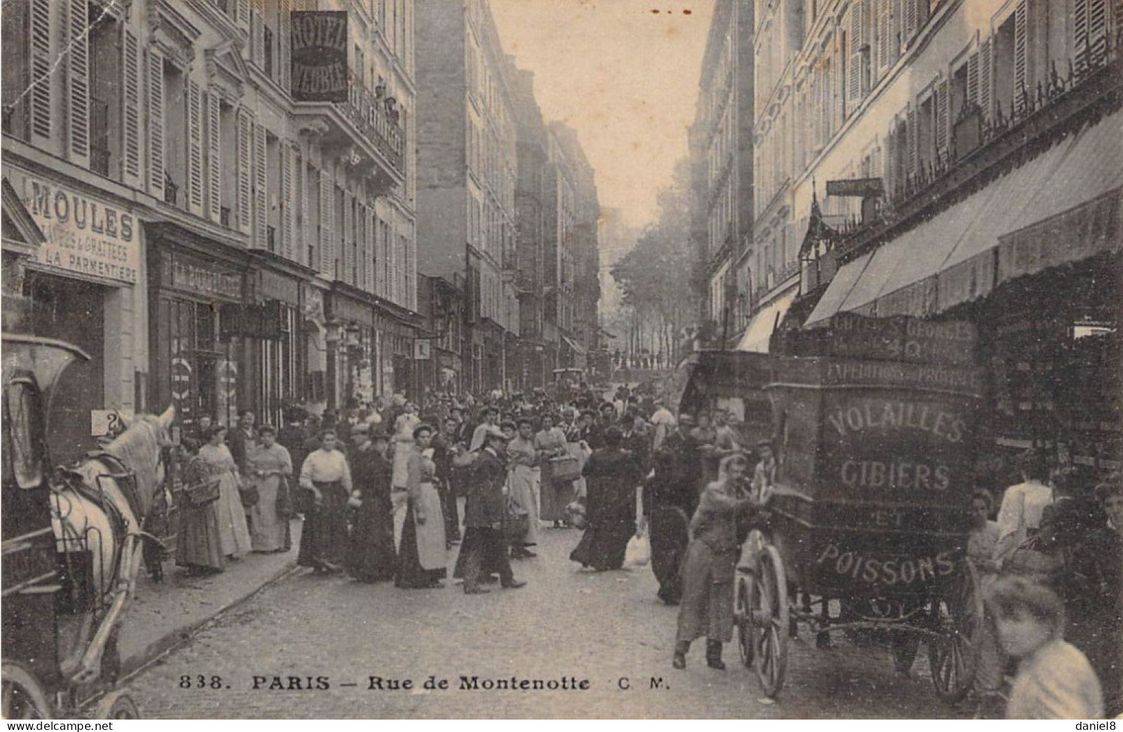 PARIS 17ème . La Rue De Montenotte - District 17