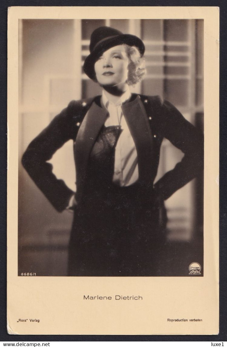 Marlene Dietrich  ,  OLD  POSTCARD - Attori