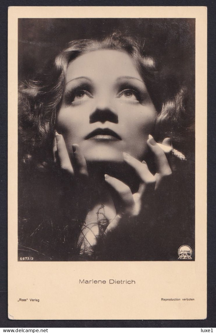 Marlene Dietrich  ,  OLD  POSTCARD - Acteurs