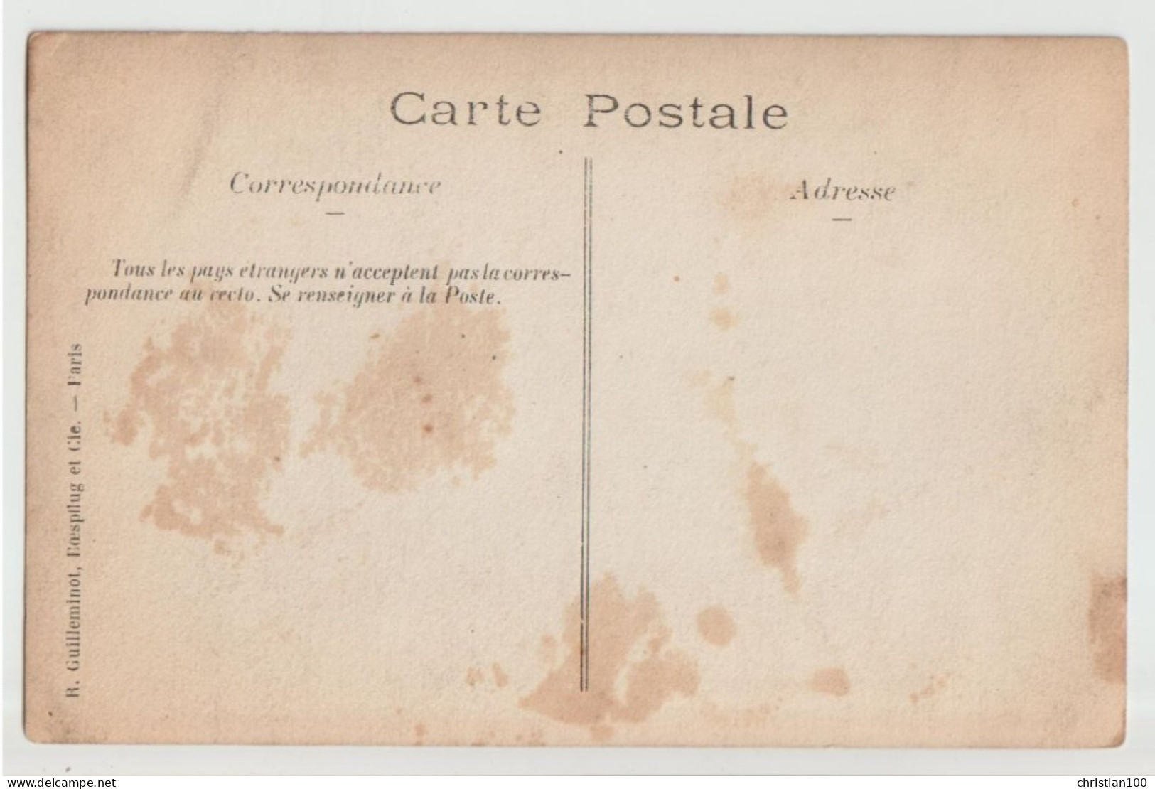 CARTE PHOTO - BUREAU DE TABAC - CARTES POSTALES ET PIPES EN VITRINE - LA BURALISTE ET UNE AMIE -z 2 SCANS Z- - Negozi