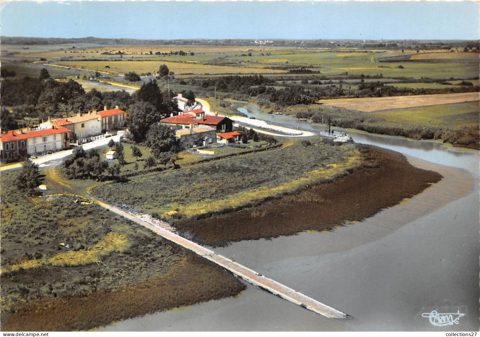 33-SAINT-YZANS-LE-MEDOC- LE PORT DE " LA MARECHALE " SUR L'ESTUAIRE DE LA GIRONDE VUE AERIENNE - Other & Unclassified