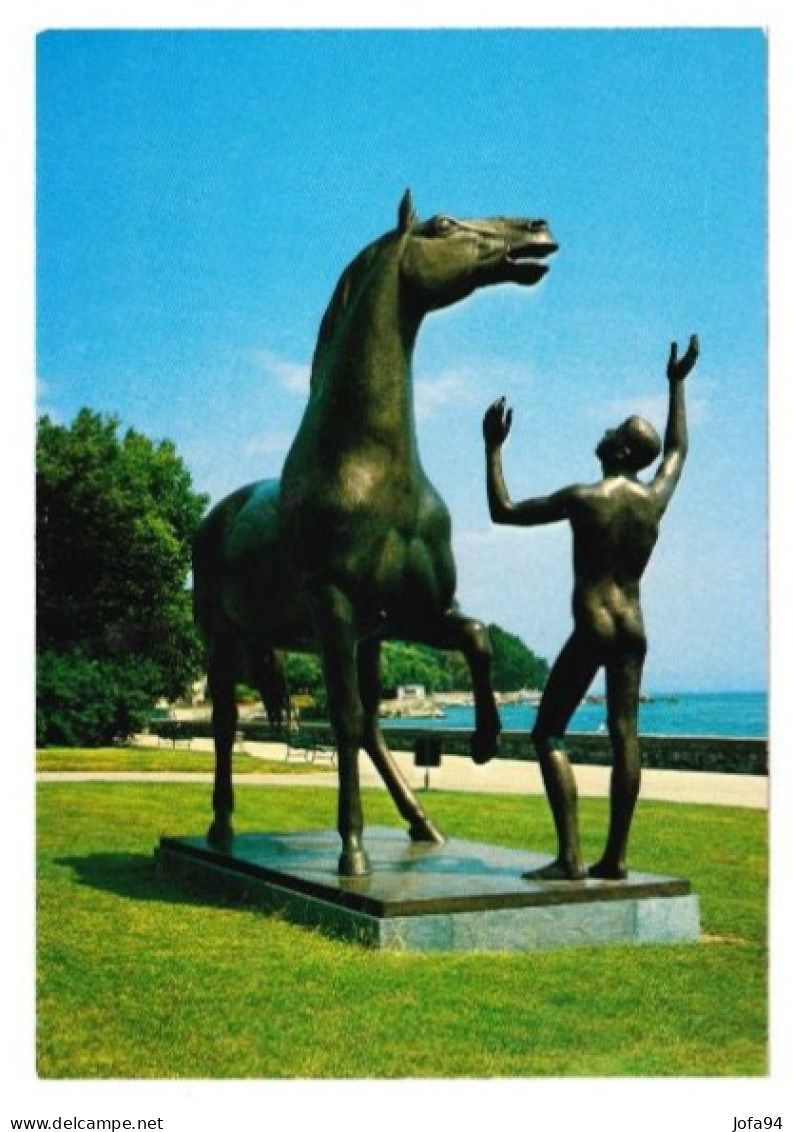 CPM Suisse Genève Bronze De H.Schwarz 'le Jeune Homme Et Le Cheval' - Genève