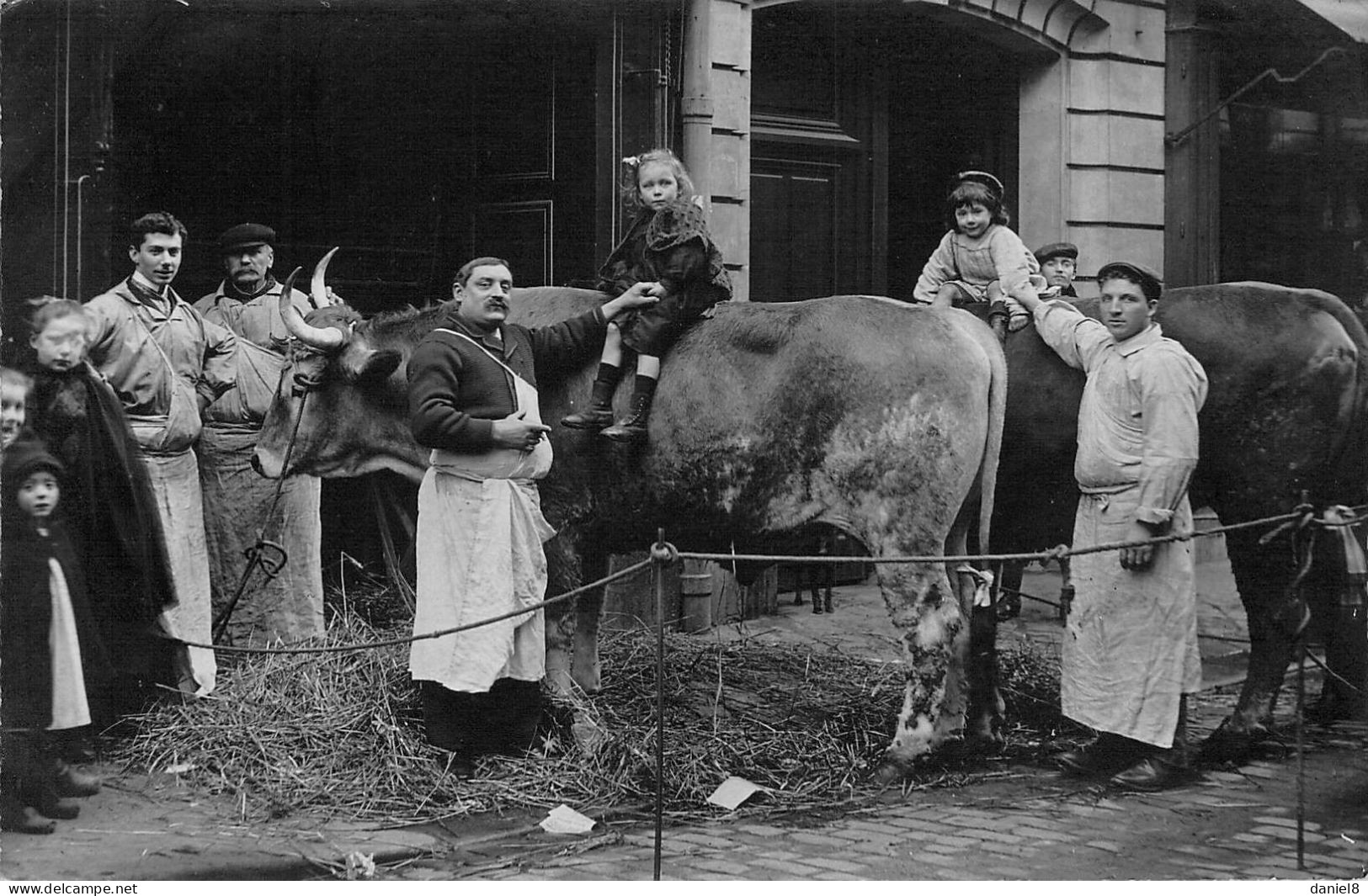 Carte Photo  Paris ?  A Identifier - Other & Unclassified