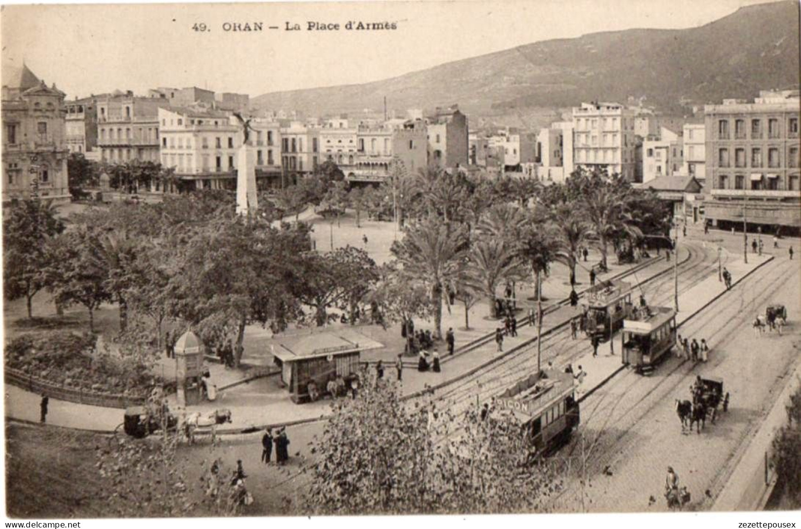 38442-ZE-ALGERIE-ORAN-La Place D'Armes----------animée-tramways - Oran
