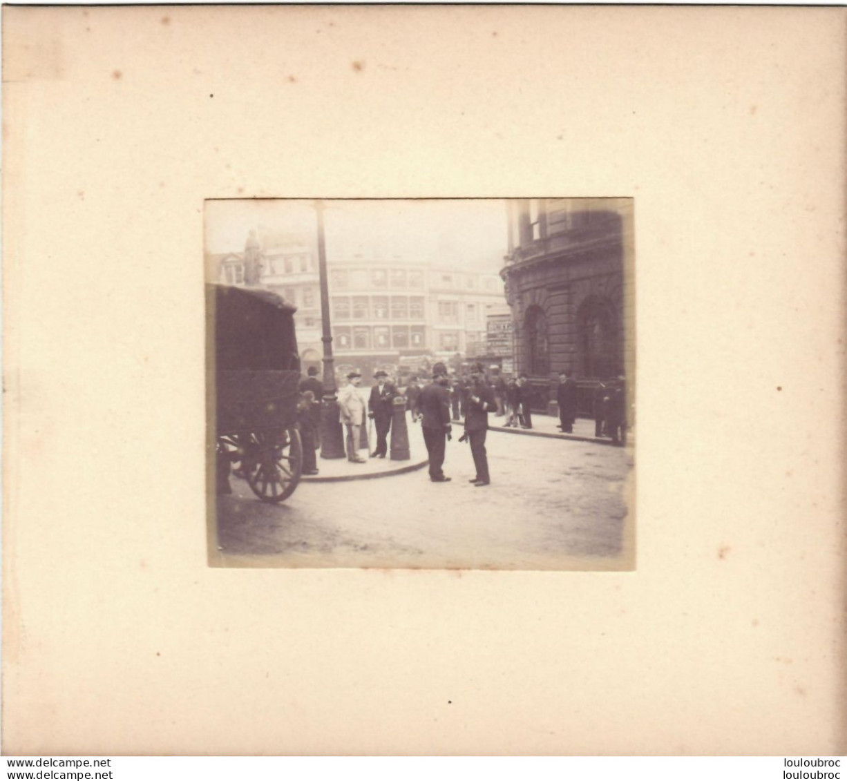LONDRES KING WILLIAM CIRCUS FIN 19e PHOTO ORIGINALE SUR CARTON 16 X 14 CM FORMAT PHOTO 8.50 X 7 CM - Antiche (ante 1900)
