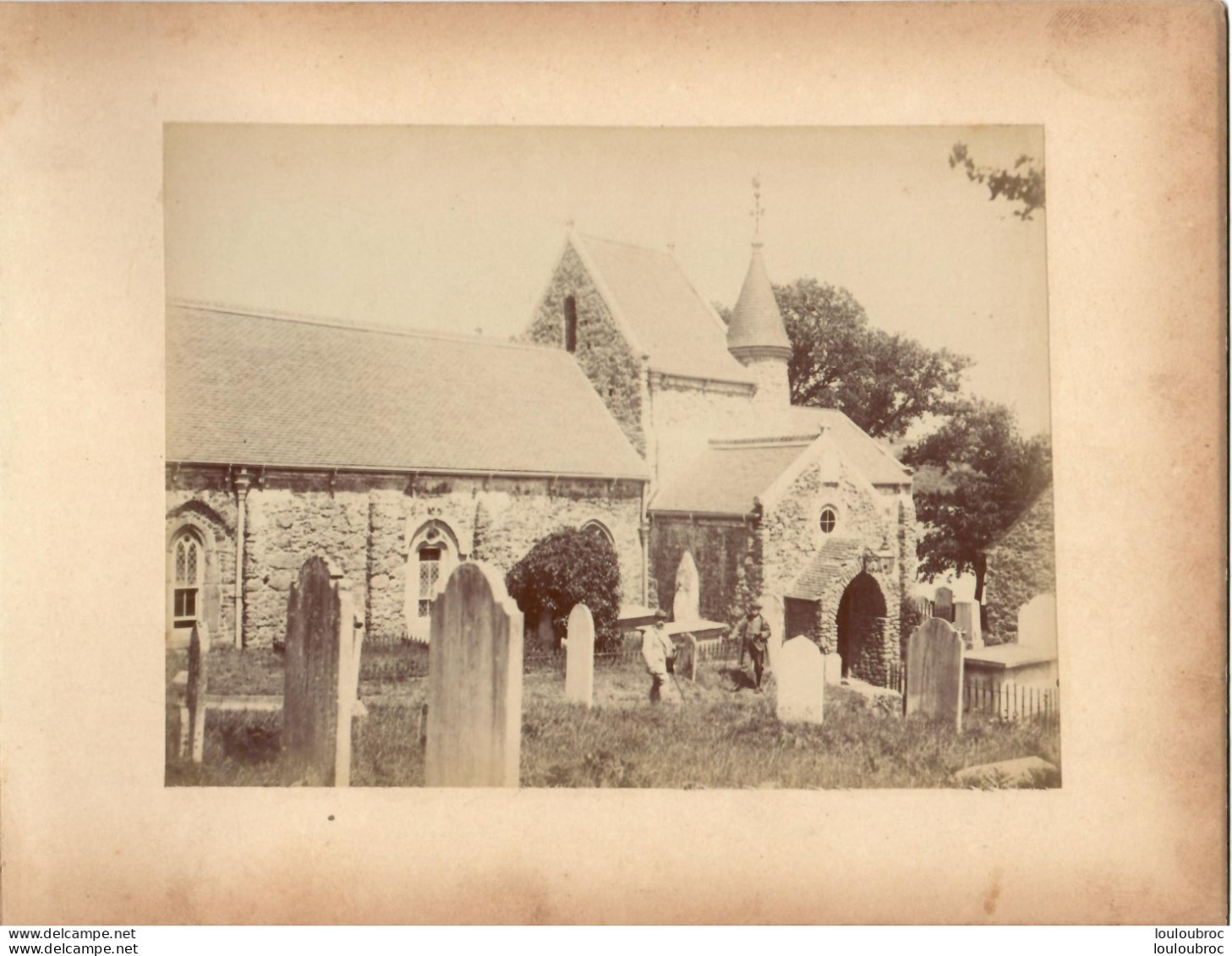 JERSEY EGLISE ET CIMETIERE DE SAINT BRELADE FIN 19em PHOTO ORIGINALE SUR CARTON 23x18CM FORMAT PHOTO 16X12CM - Antiche (ante 1900)