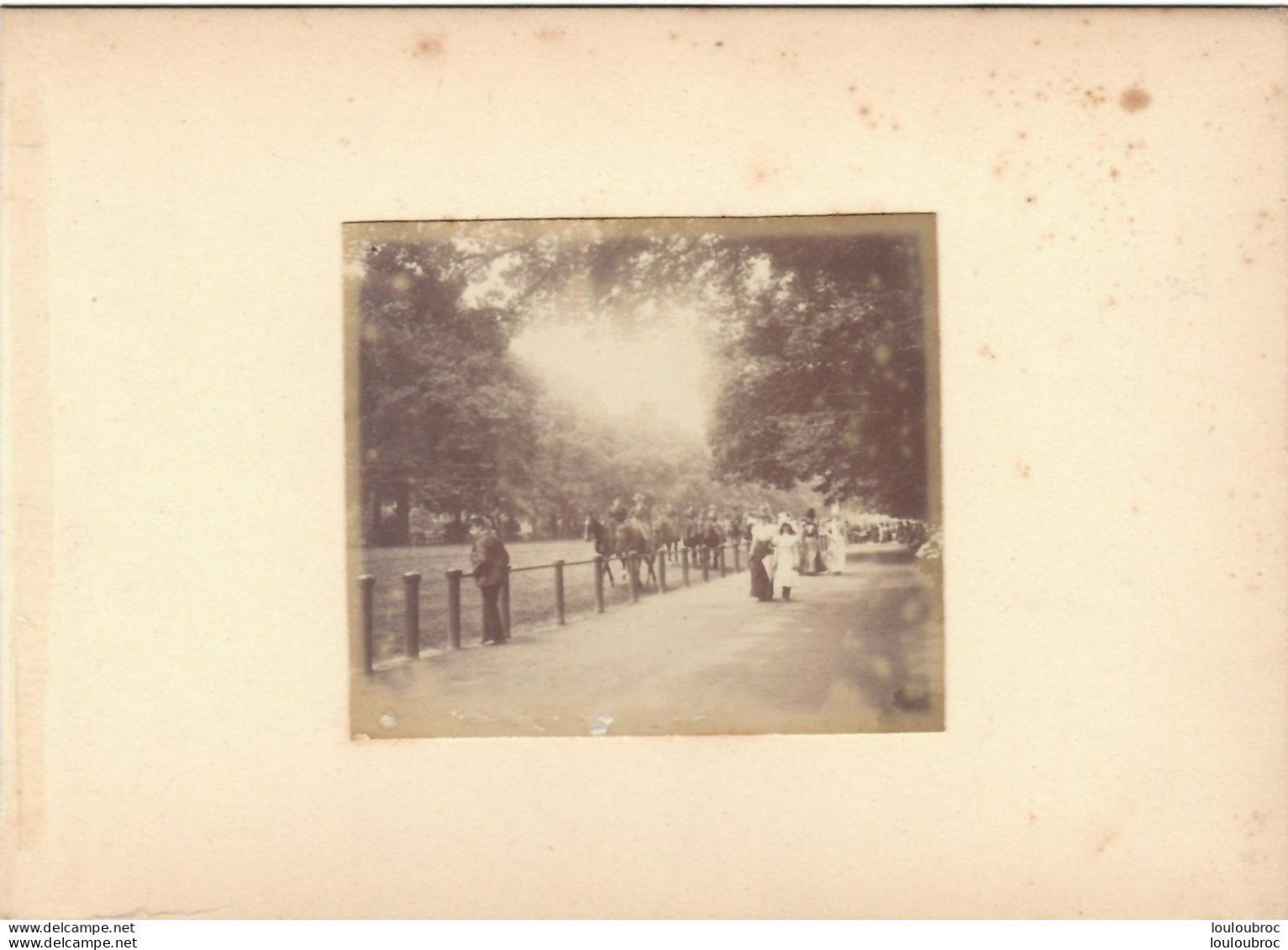 LONDRES HYDE PARK ROTTEN ROW  FIN 19em PHOTO ORIGINALE 8.50X7CM SUR CARTON DE 18X13CM R1 - Antiche (ante 1900)