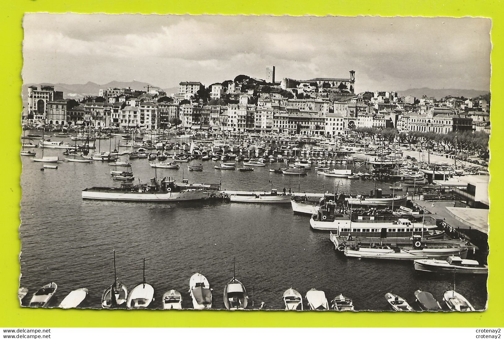 06 CANNES N°BH 51 Le Port Et Le Suquet Embarcadère Et Bateau Pour Les Iles De Lérins VOIR DOS - Cannes