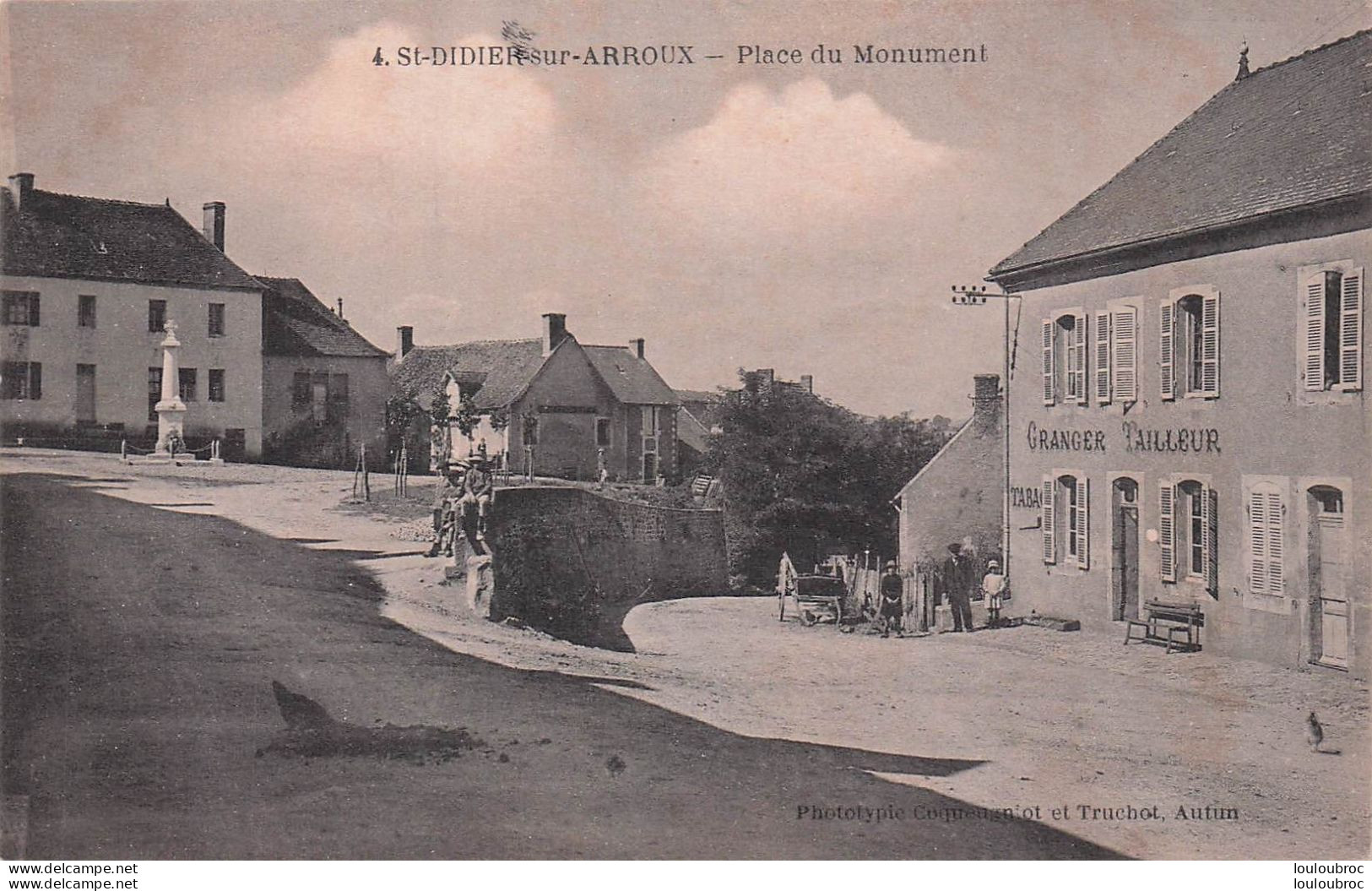 SAINT DIDIER SUR ARROUX PLACE DU MONUMENT - Sonstige & Ohne Zuordnung