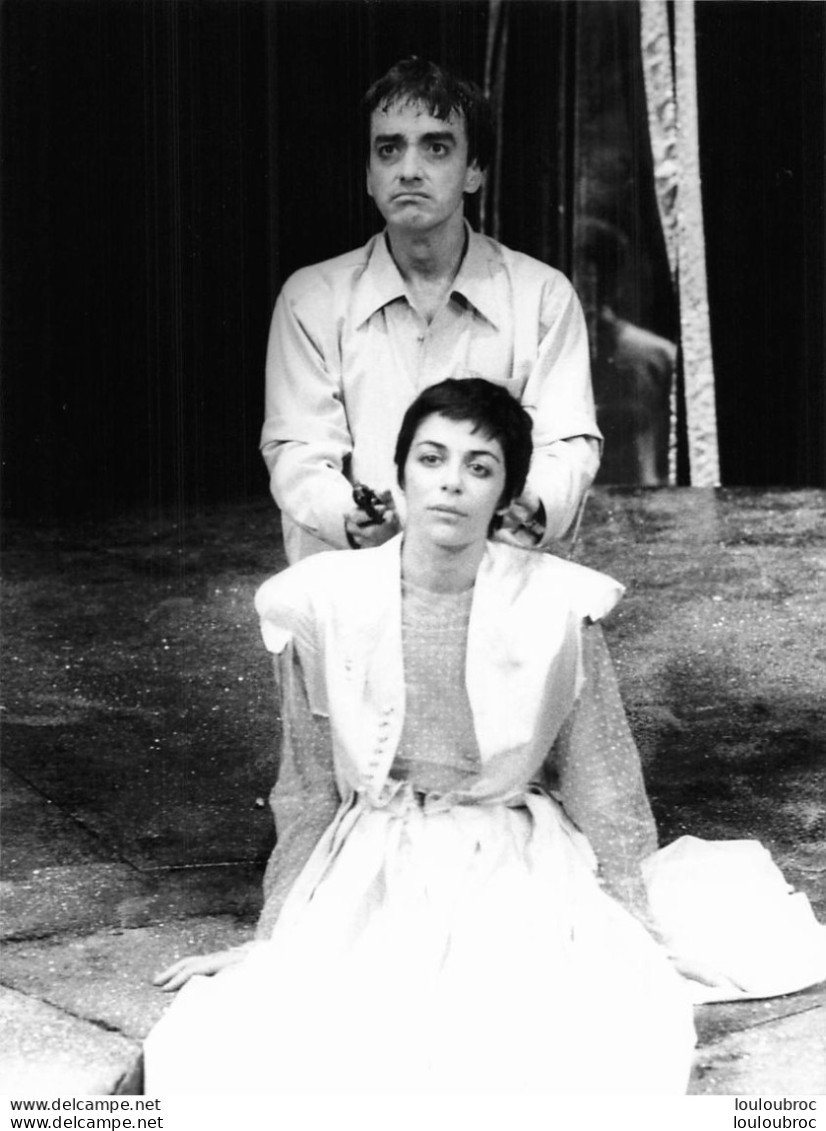 THEATRE LES MYSTERES DE L'AMOUR DE ROGER VITRAC REPRESENTATION A AVIGNON 1980 PHOTO ORIGINALE 20X15CM - Célébrités